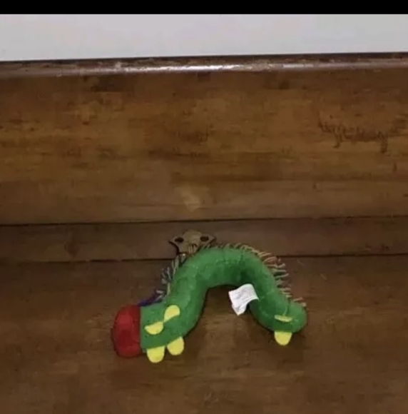 Vintage 1998 Very Hungry Caterpillar by Eric Carle 7" PLUSH Stuffed Animal Toy - Picture 3 of 5